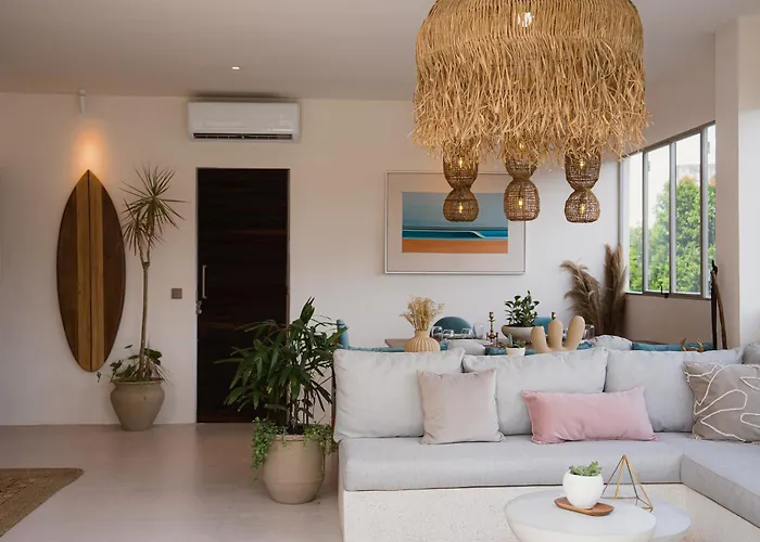アパート Sunlit 2br With Private Pool & Garden In チャングー