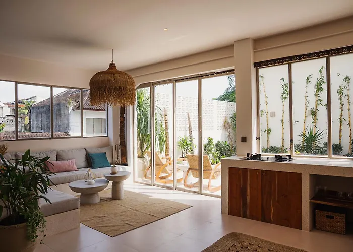 Sunlit 2br With Private Pool & Garden In * チャングー